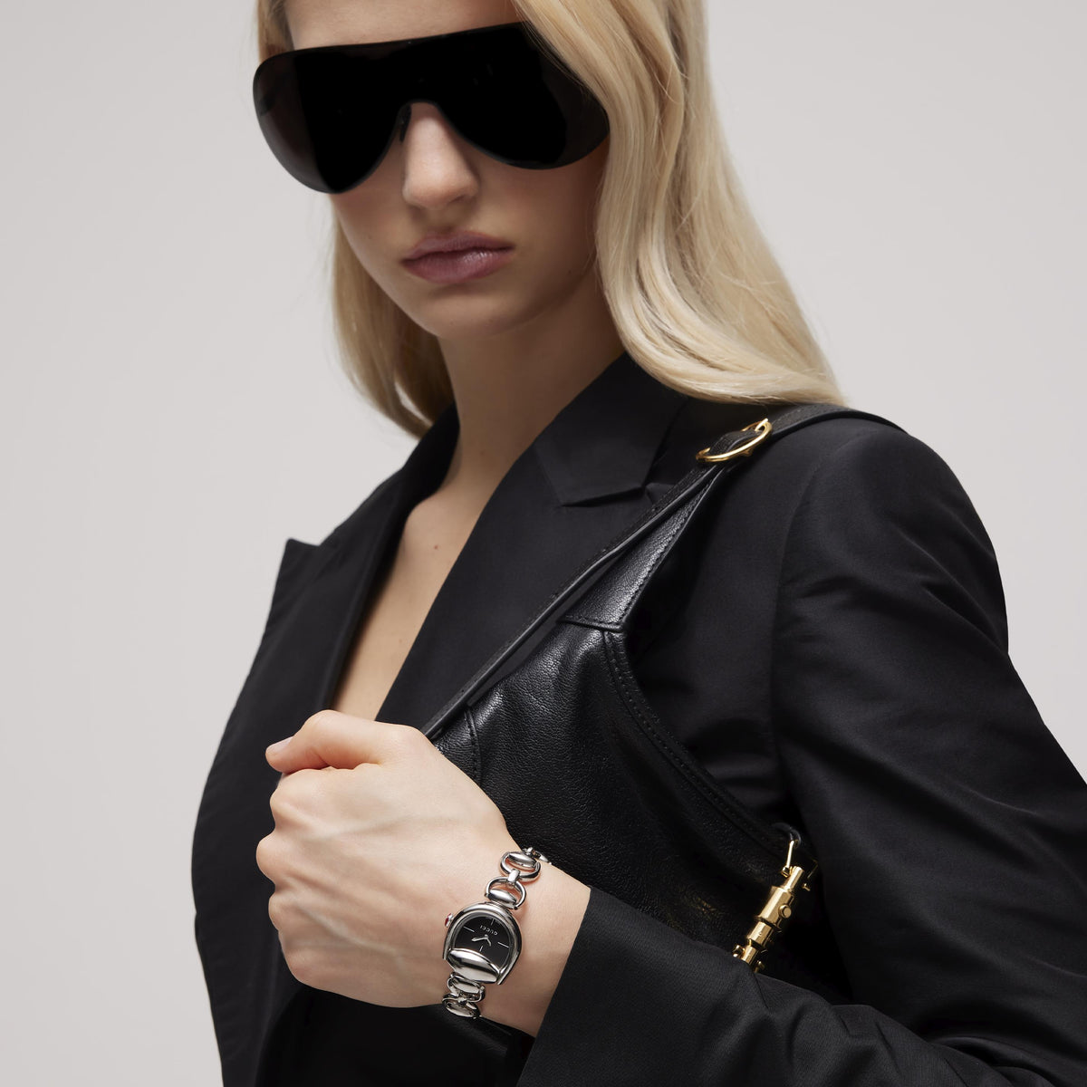 GUCCI Horsebit Black Dial 27x23mm, Stainless Steel Watch YA168501