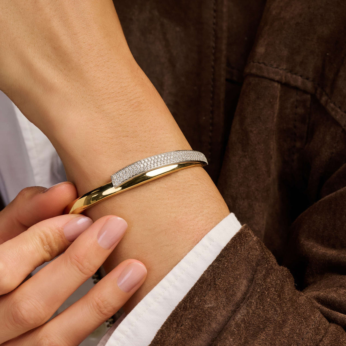 Ti Sento Contrast Twisted Zirconia Bangle