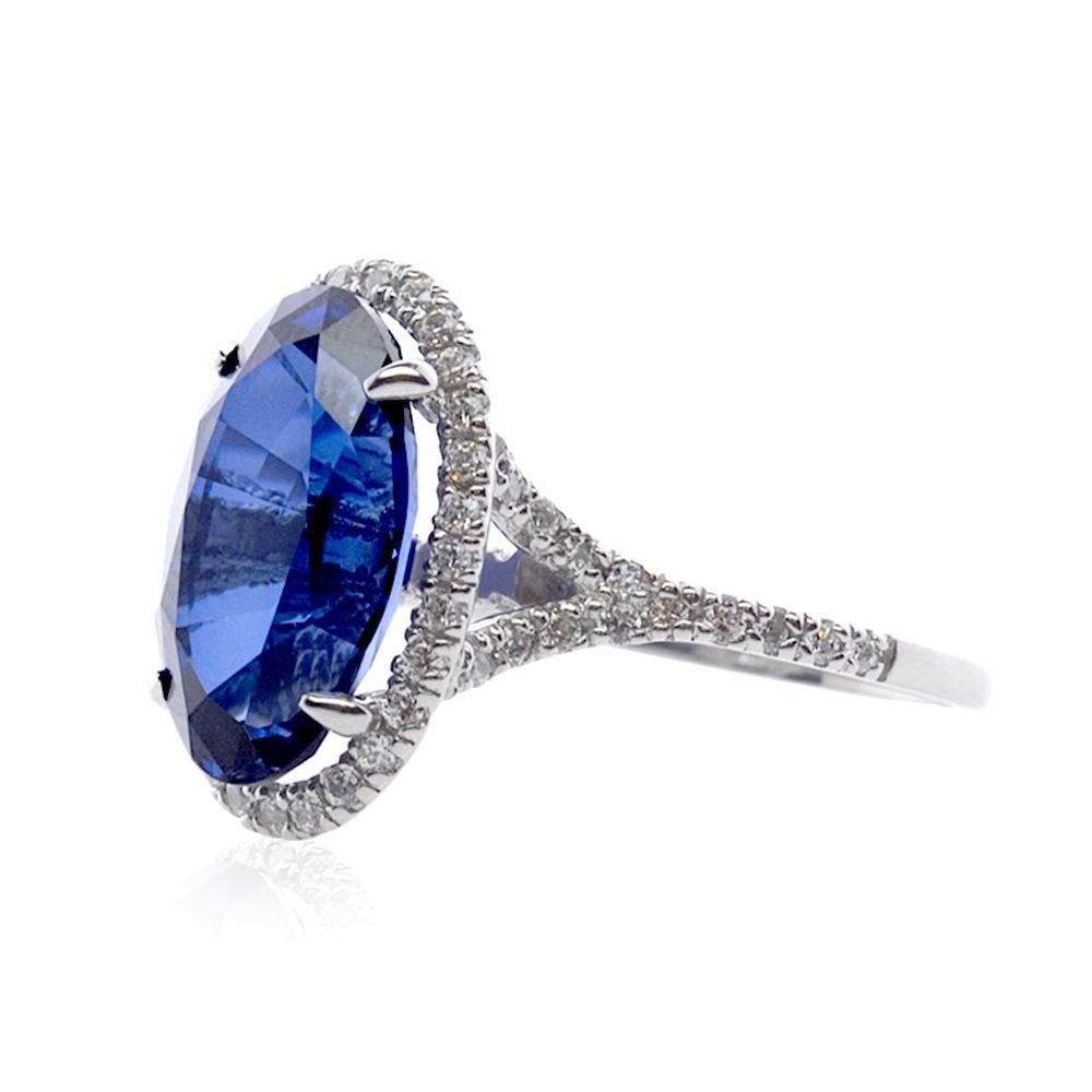 Carat* Grand Oval Sapphire 7ct