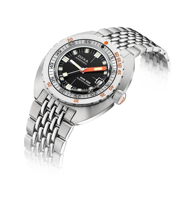 Doxa SUB 300 COSC Sharkhunter Stainless Steel 821.10.101.10