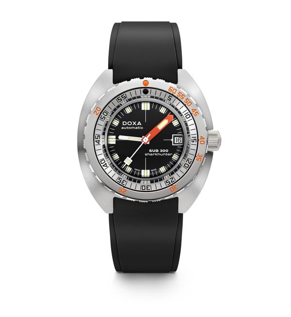Doxa SUB 300 COSC Sharkhunter Rubber 821.10.101.20