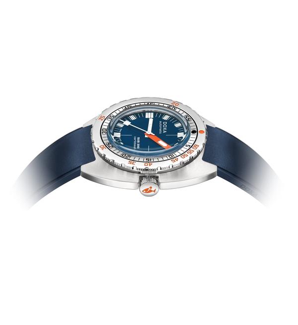 Doxa SUB 300 COSC Caribbean Rubber 821.10.201.32
