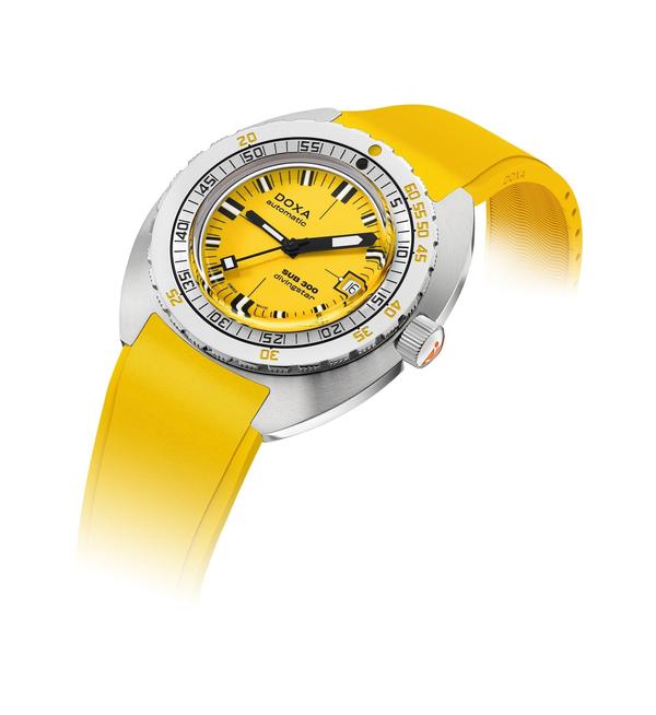 Doxa SUB 300 COSC Divingstar Rubber 821.10.361.31