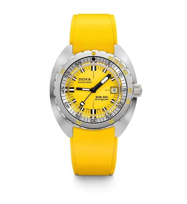 Doxa SUB 300 COSC Divingstar Rubber 821.10.361.31