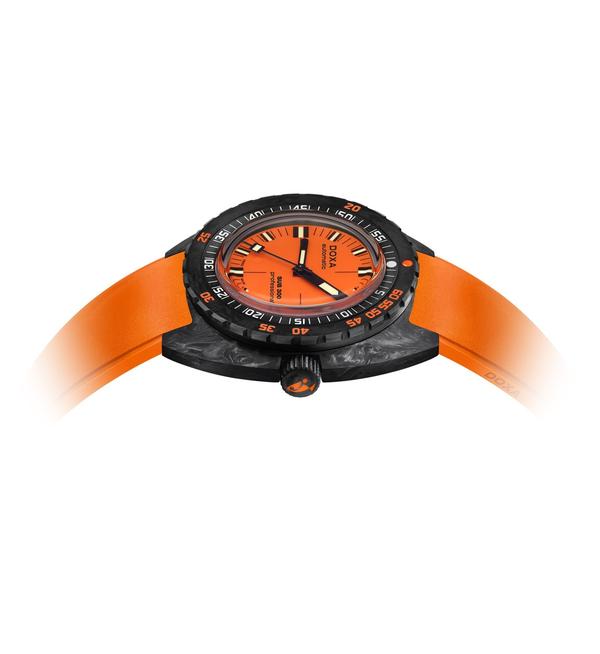 Doxa SUB 300 Carbon Professional Orange Rubber 822.70.351.21