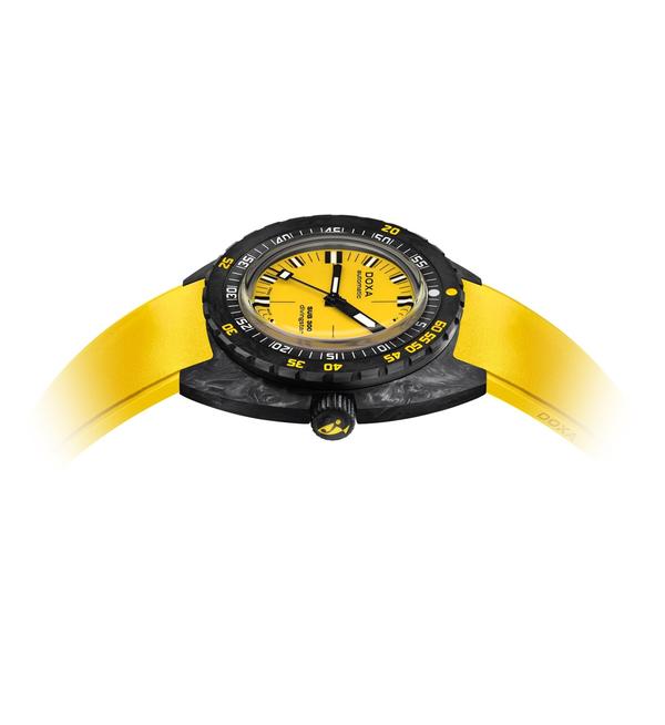 Doxa SUB 300 Carbon Divingstar Yellow Rubber 822.70.361.31