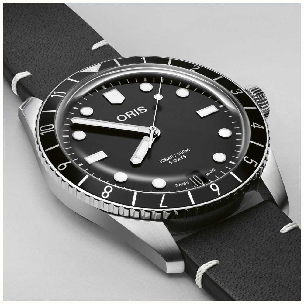 Oris Divers Sixy-Five 12Hr Calibre 400 Black Strap Watch 40mm