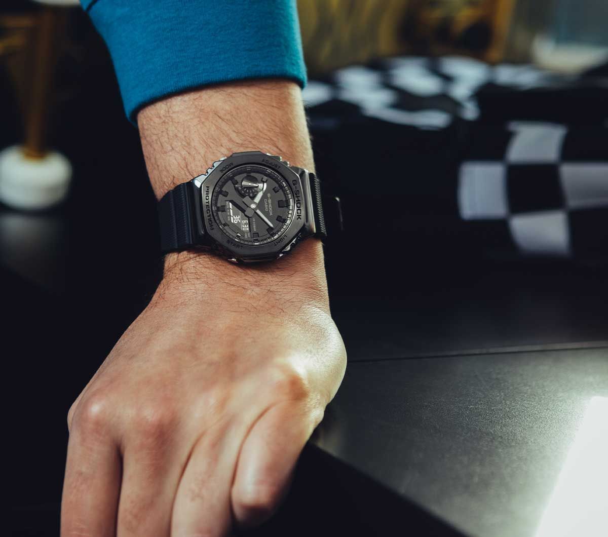 G-SHOCK All Black Metal Cover Series GM-2100BB-1AER