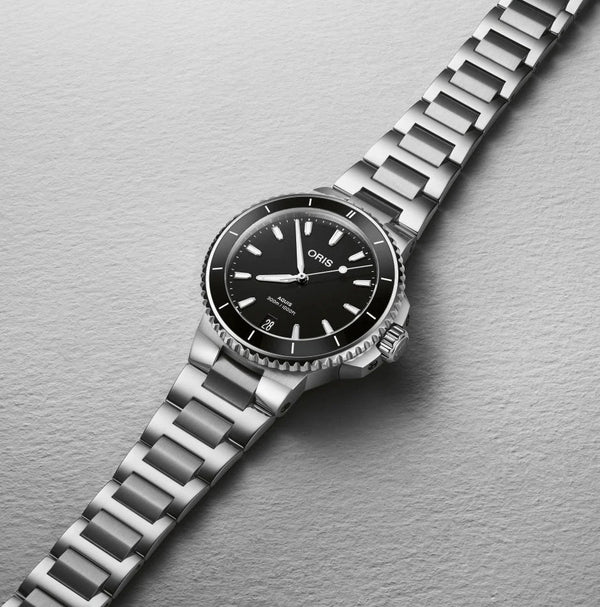 Oris Aquis Date Black Dial 36.5mm Watch