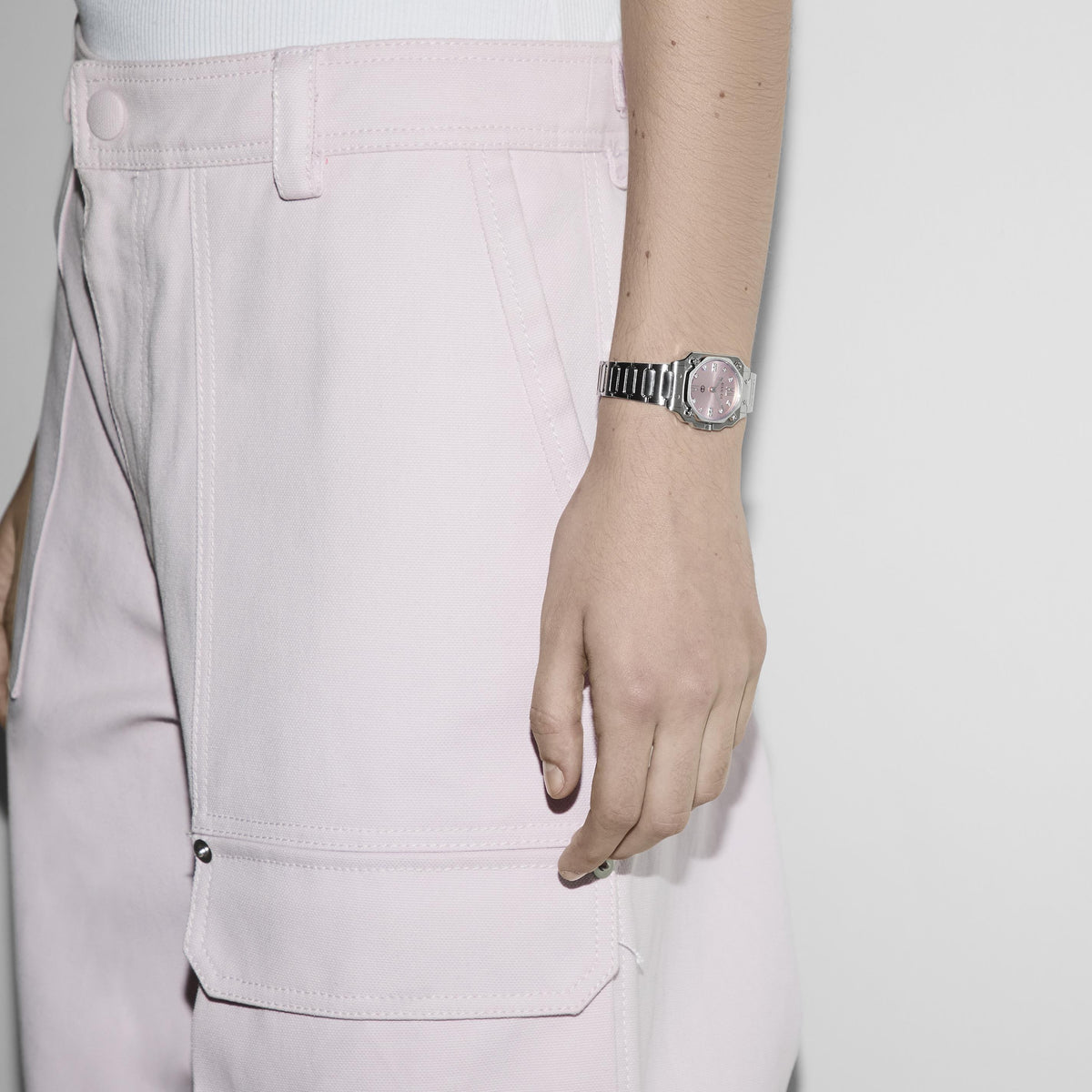 Gucci G-Flat Stainless Steel 24mm Pink Diamond Watch YA166501