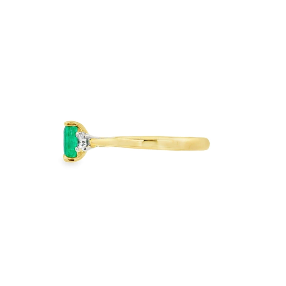 Emerald and Diamond 3 Stone, 18ct Yellow Gold Ring