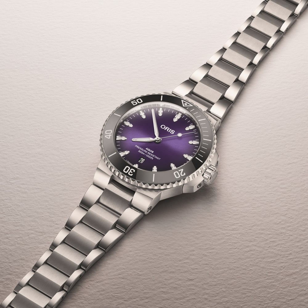 Oris Aquis Date Taste of Summer 43.5mm Watch 01 733 7789 4158-07 8 23 04PEB