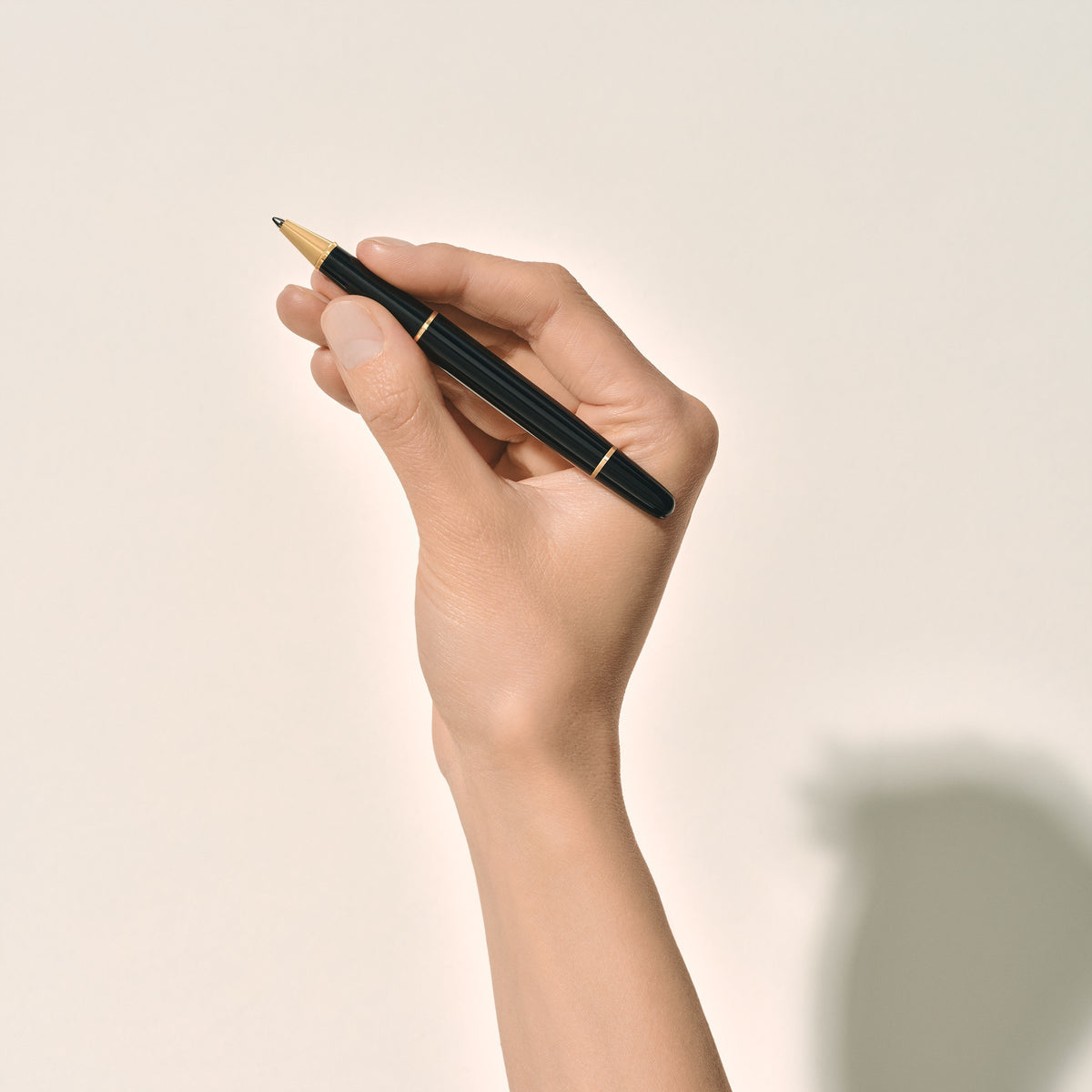 Montblanc Meisterstück Gold-Coated Classique Rollerball Pen MB132457