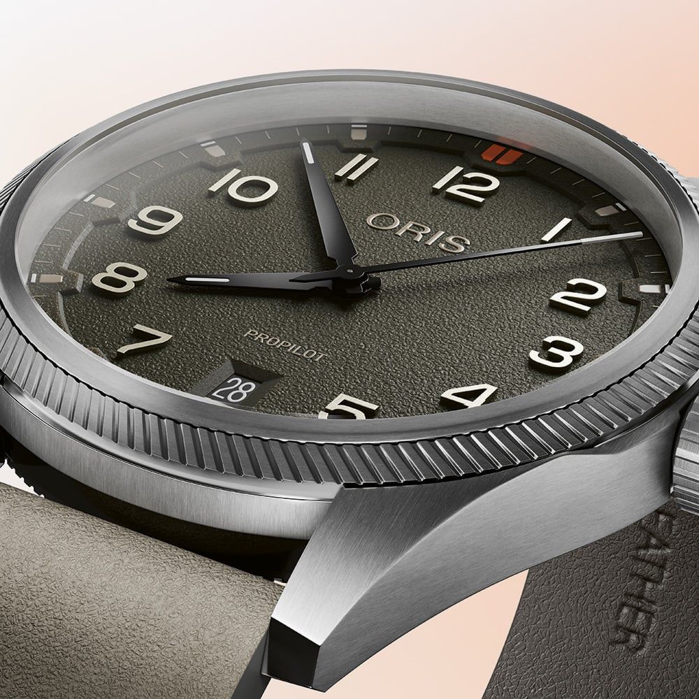 Oris ProPilot Date Green Dial, Leather Strap 41mm Watch