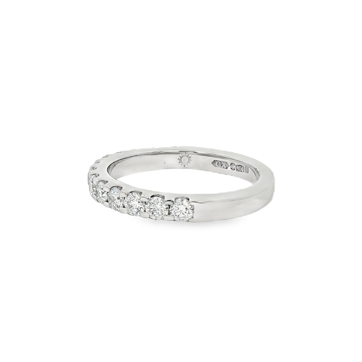 Diamond Round Brilliant 0.75ct, Platinum Claw Set Ring
