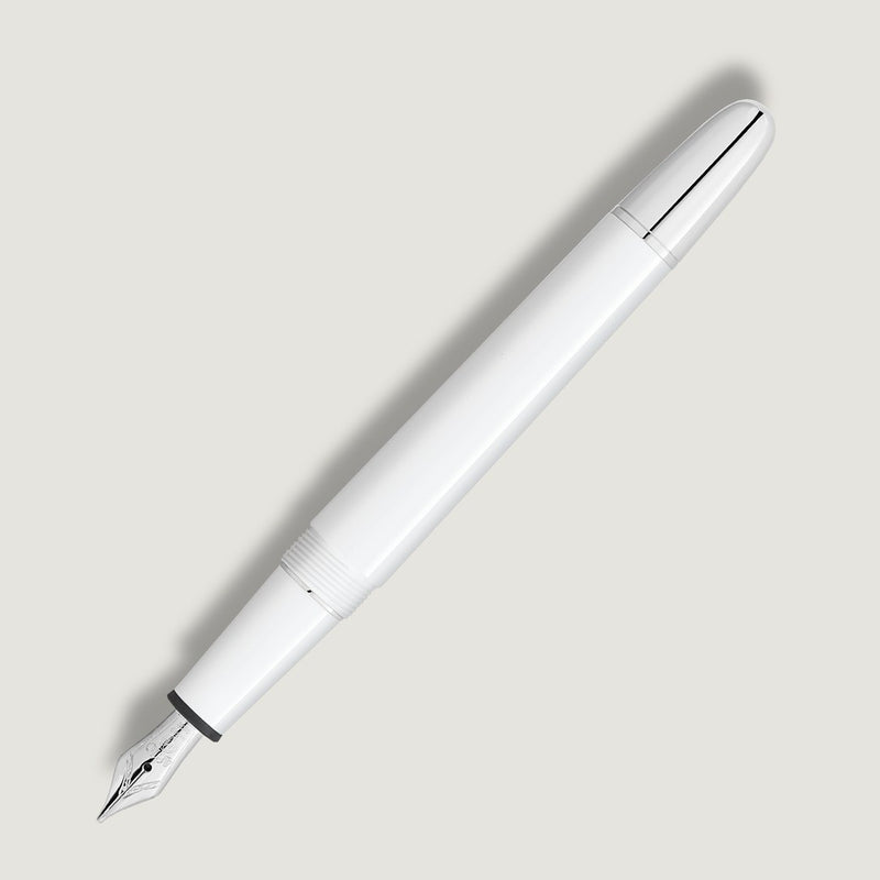 Montblanc Meisterstück White Classique Fountain Pen MB137120