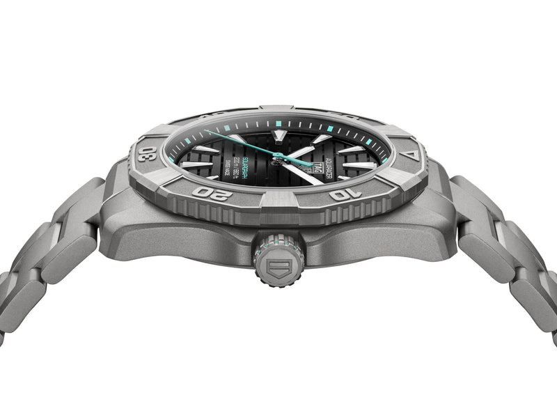 Tag Heuer Aquaracer Professional 200 Solargraph Titanium 40mm Watch WBP1184.BF0008