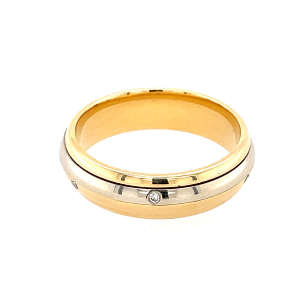 Dia Set 18ct D Shape Band