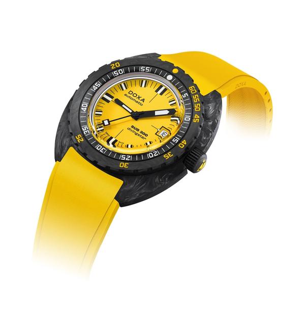 Doxa SUB 300 Carbon Divingstar Yellow Rubber 822.70.361.31