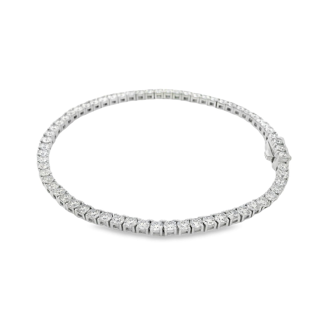 Round Brilliant Cut 5.57ct Lab Grown Diamond Bracelet